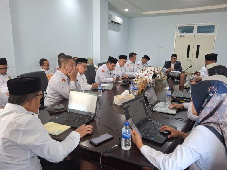 rapat evaluasi